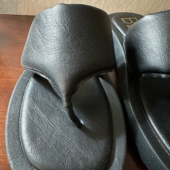 Beach By Matisse Black Slide Sandals - Picture 5 of 9